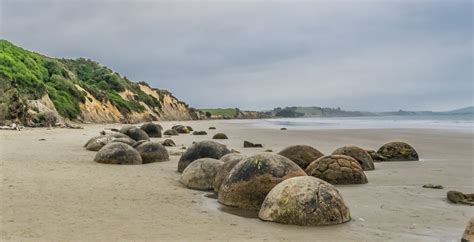 10 Amazing Moeraki Boulders Images - Fontica Blog