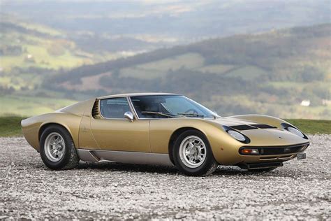 1971 Lamborghini Miura P400 SV Speciale | Uncrate