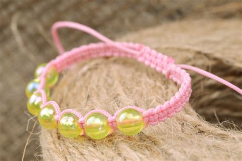 Pulsera de cuentas e hilos para niñas rosada delicada bonita estilosa ...