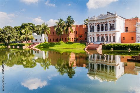 Sadarbari (Sardar Bari) Rajbari palace, Folk Arts Museum in Sonargaon ...