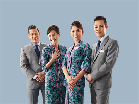 Indonesia Flight Attendant Uniform - Garuda Indonesia Flight Attendant ...