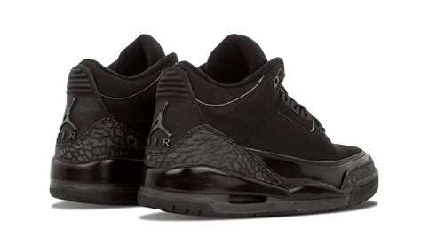 Air Jordan 3 "Black Cat" - TeCalzoShoes