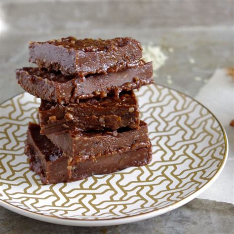 Date & Carob Frozen Fudge | Nutrition in the Kitch