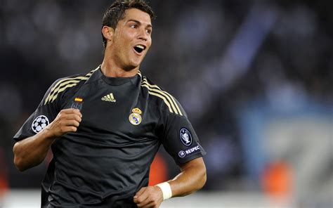Cristiano Ronaldo black Real Madrid jersey (2) - Cristiano Ronaldo Wallpapers