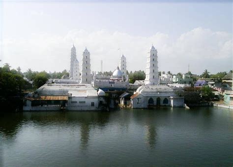 South Indian Masjid and Dargah : Nagore Dargah - a symbol of communal Harmony Religion World