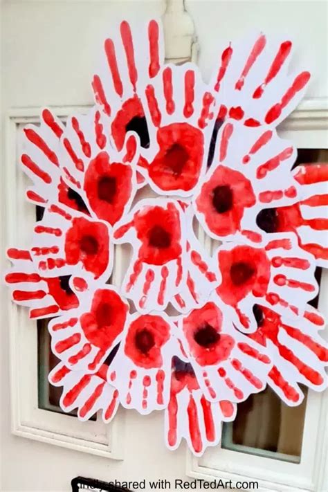 Easy Easy Handprint Poppy Wreath for Remembrance Day for Remebrance Day ...