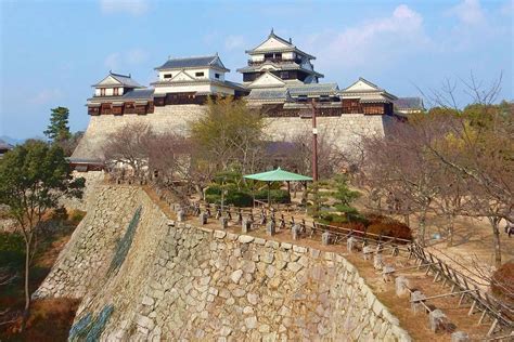 Matsuyama Castle | Japan RAIL & TRAVEL