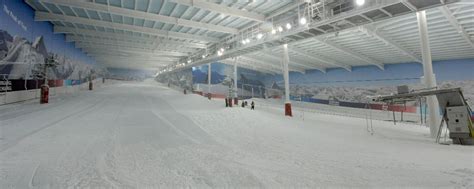 UK #IndoorSkiing - Slope Comparison Snow Centers, Hemel Hempstead, Ski ...