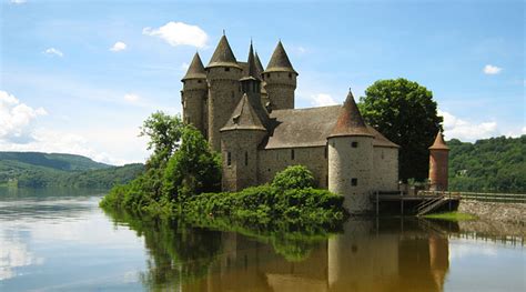 Castles in Dordogne: 10 Stunning Ancient Buildings - Travel site