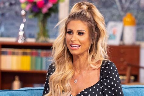 Instagram star Mrs Hinch reveals she DOESN'T clean every day as she opens up in This Morning ...