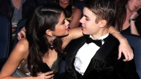 Justin Bieber and selena gomez AMA's 2011 ♛ - YouTube