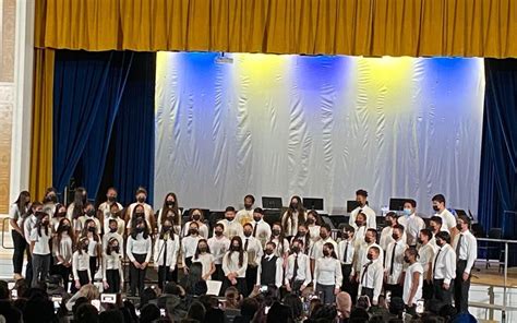 Lawrence Schools Hold First Live Performances since Covid | Lawrence Elementary School