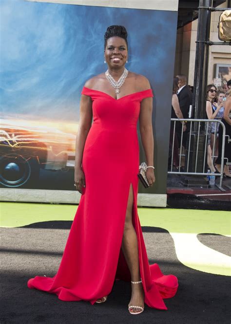 Leslie Jones Looked Stunning in Her Red Christian Siriano Dress ...