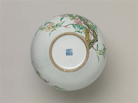 Vase with Nine Peaches | China | Qing dynasty (1644–1911), Qianlong mark and period (1736–95 ...