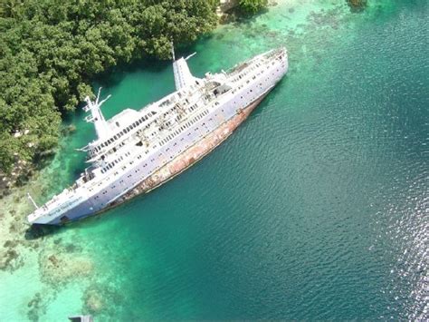 Abandoned cruise ship. I want to explore it ._______. | Abandoned ships ...