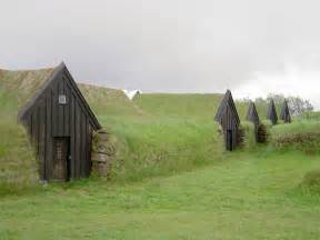 File:Iceland Keldur Earth covered homes.JPG - Wikipedia