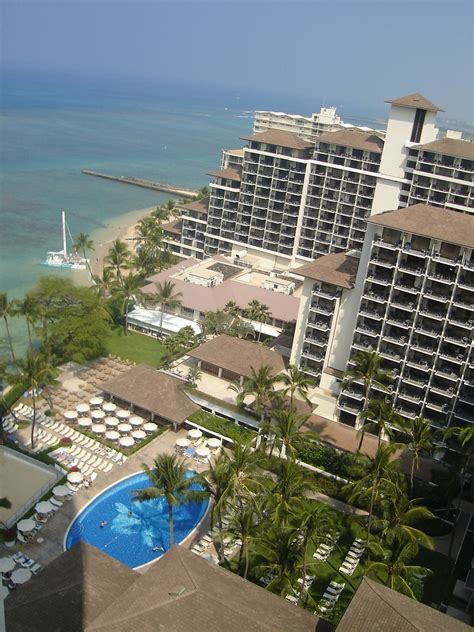 Sheraton Waikiki Pool | view from our 20th floor oceanview r… | Flickr