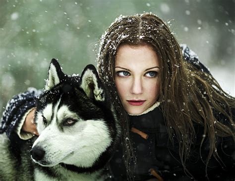 Wallpaper : animals, women, blue eyes, brunette, snow, winter, red lipstick, wolf, Siberian ...