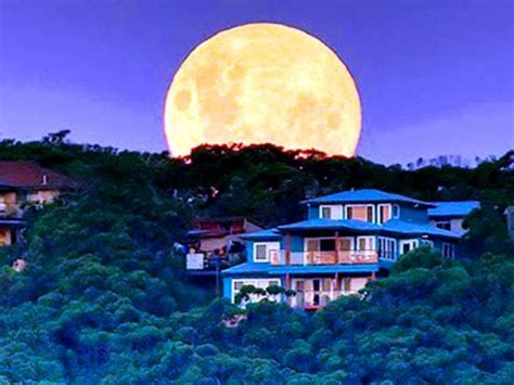 15 Stunning Images Of A Supermoon Taken In Different Locations