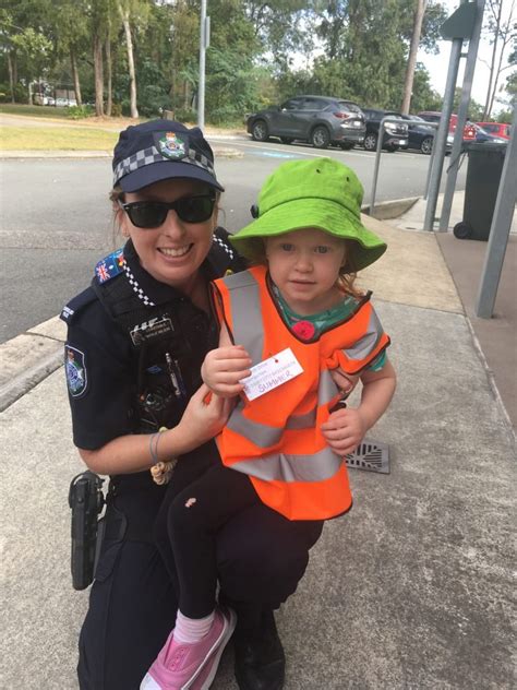 Browns Plains Police attend Boronia Heights State Schools' 'Under 8's ...