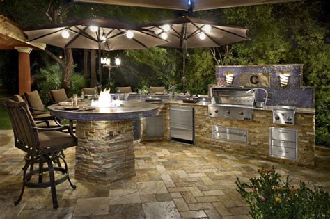 20 Backyard BBQ Setups We Should All Aspire to Have