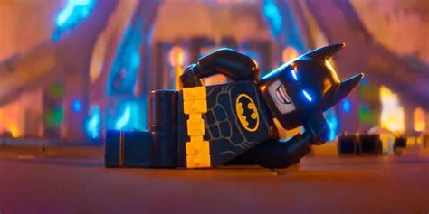 LEGO Batman Sings New Theme Song in Extended Battle Clip | CBR