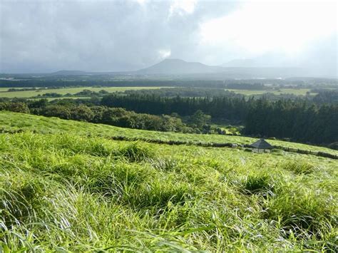 Jeju Island: Sangumburi Crater & Mt Hallasan – Travel2Unlimited