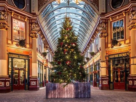 London Christmas Trees: 13 Designs That Are Simply Treemendous