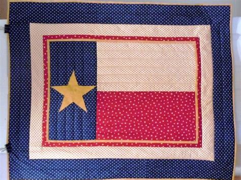 Gold star Texas flag quilt | Flag quilt, Chicago cubs logo, Quilts
