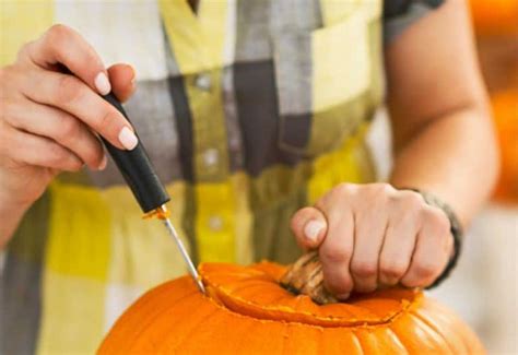 How to Carve a Pumpkin For Halloween • MidgetMomma