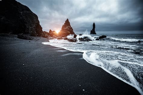 Top 5 black sand beaches in Iceland