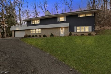 Watchung, NJ Real Estate - Watchung Homes for Sale | realtor.com®