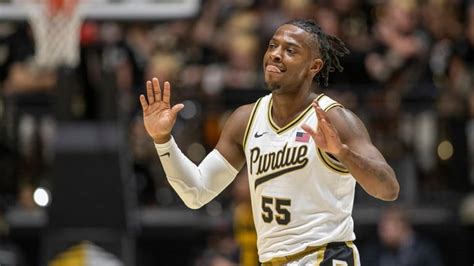 Zach Edey powers No. 4 Purdue past Iowa, 87-68 - Newsday