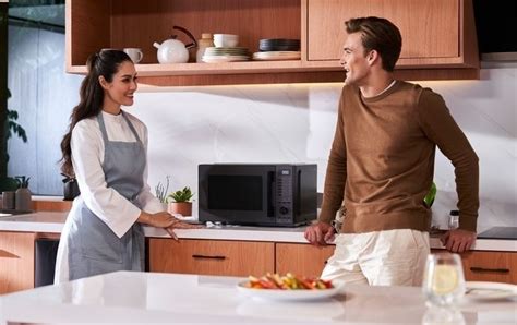 Microwave ovens buying guide: How to choose the right one? | Electrolux ...