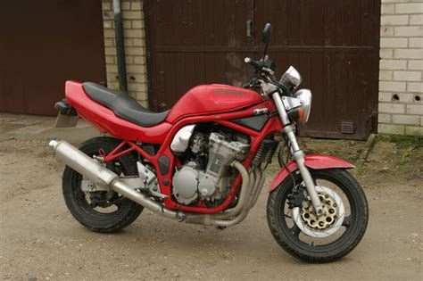 Review of Suzuki GSF 1200 S Bandit 2002: pictures, live photos ...