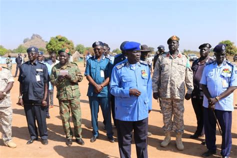 'Wait for us to escort you' -IGP to Nimule road motorists - Eye Radio