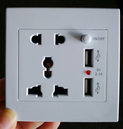 5 Pin Universal Switched Socket with Dual USB - China Socket with USB ...