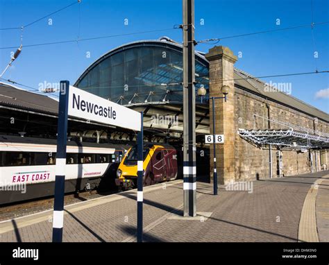 An east coast train newcastle central station hi-res stock photography and images - Alamy