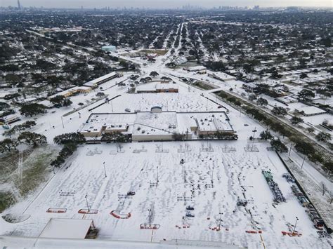 Federal energy officials reveal findings on Texas blackouts from deadly February freeze