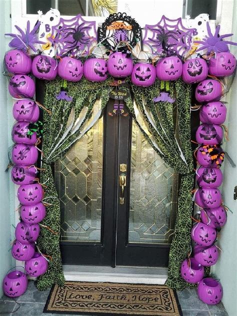 25 Scary Halloween Porch Decor Ideas - Blitsy