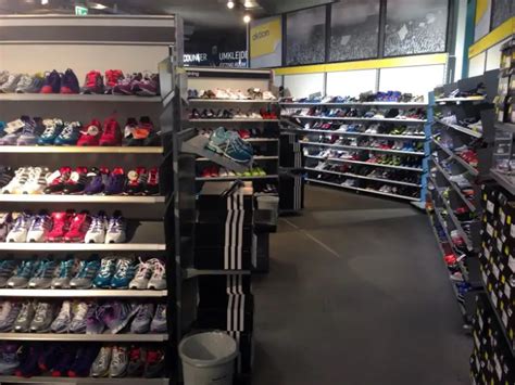 Adidas Outlet Herzogenaurach - Jetzt viele Schnäppchen auf 2.000 qm