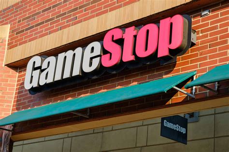 Keith Gill: Redditor Sparked GameStop Craze (3 Cold Hard Facts)