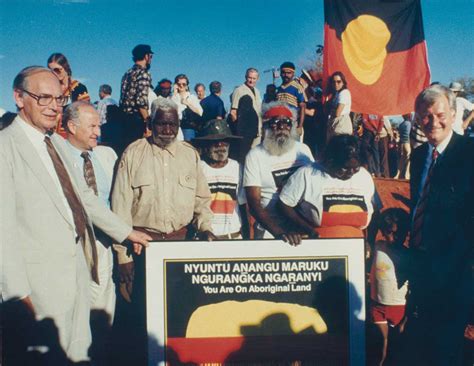 Handback of Uluru to the Anangu people | Australia’s Defining Moments Digital Classroom ...