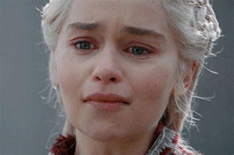 ‘Game of Thrones’ star Emilia Clarke started crying after meeting this celebrity - OrissaPOST