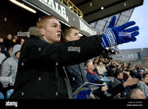 Milwall fans hi-res stock photography and images - Alamy