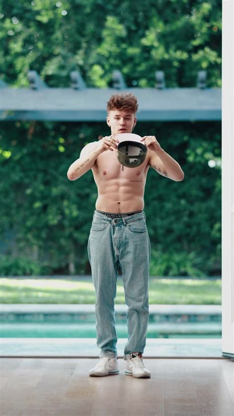 Vik, Shirtless Men, Just Dance, Tom Holland, Celebrities Male, Males, Dude, Greats, People