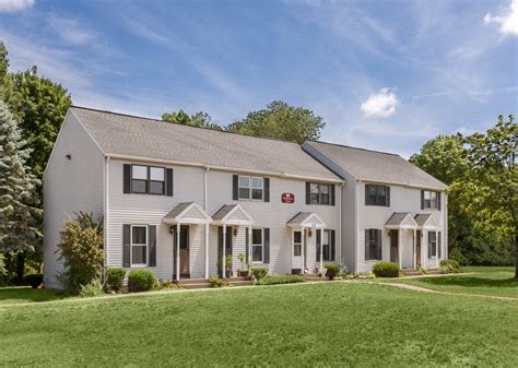 English Village Apartments - Gansevoort, NY | Apartments.com