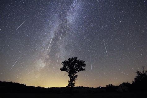 Meteor Shower Calendar 2024: Dates and Times | Is There a Meteor Shower ...