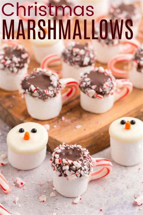 Christmas Chocolate-Dipped Marshmallows - easy holiday treat!