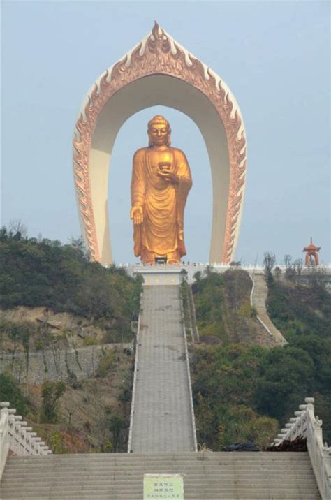 World's tallest Buddha statue in Donglin Temple(2/5) - Headlines, features, photo and videos ...